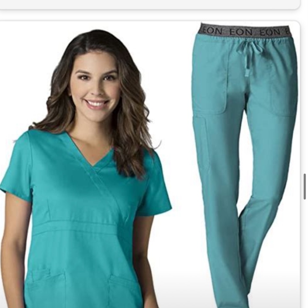 EON jogger scrub set